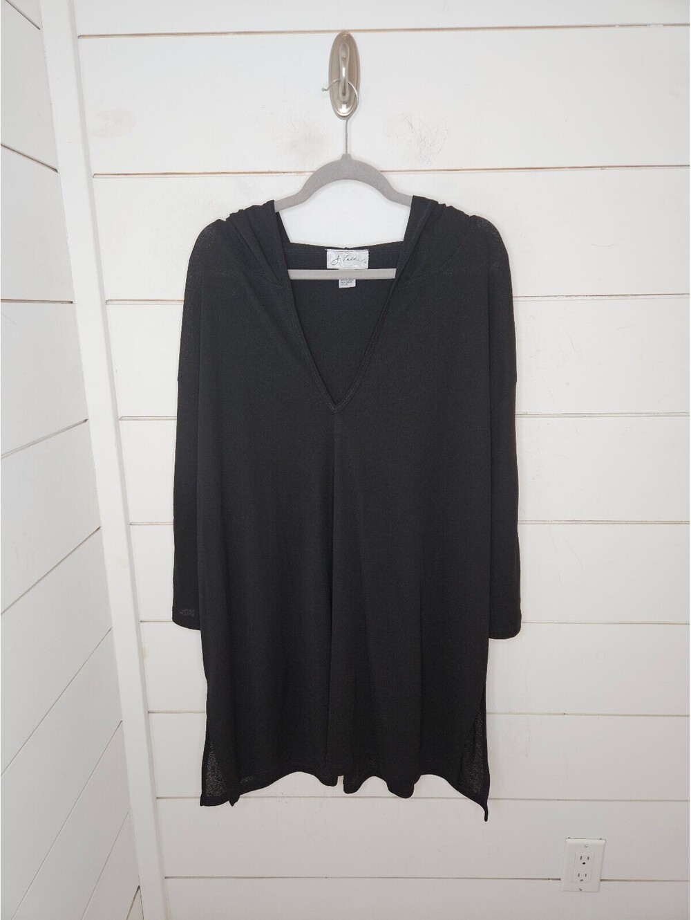 J Valdi 2X black stretchy hooded long sleeve top